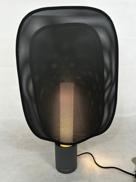 Lampa stołowa czarna siatkowy klosz skandynawski styl minimalizm