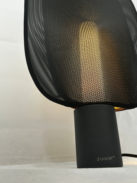 Lampa stołowa czarna siatkowy klosz skandynawski styl minimalizm