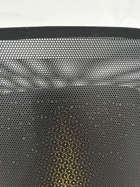 Lampa stołowa czarna siatkowy klosz skandynawski styl minimalizm