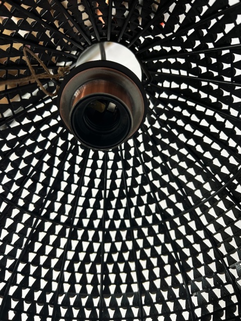 Lampa wisząca miedziana smocza łuska rzemiosło elegancka styl vintage