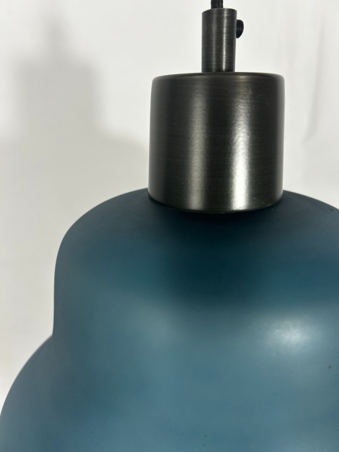 szczegół klosza szklanej lampy ROSE White Label Living – zdjęcie 4