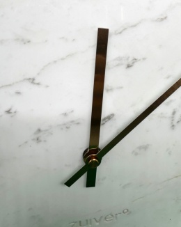 OUTLET Zegar ścienny okrągły biały marmur ze złotymi wskazówkami