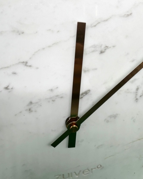 OUTLET Zegar ścienny okrągły biały marmur ze złotymi wskazówkami