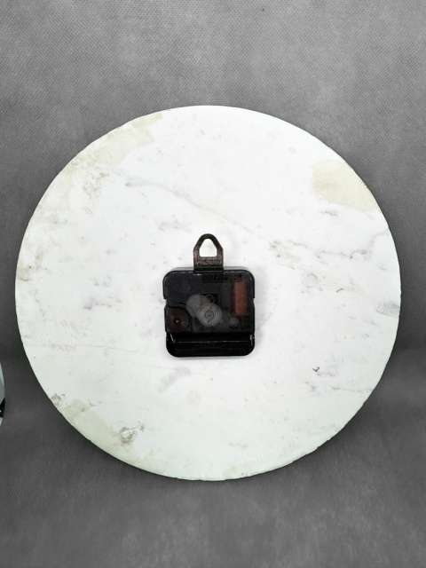 OUTLET Zegar ścienny okrągły biały marmur ze złotymi wskazówkami