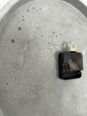 OUTLET Zegar ścienny z betonu CONCRETE TIME cyfry 3D czarne ZUIVER