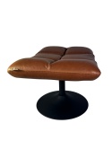 Pufa BAR Vintage Brown Dutchbone perspektywa boczna z widoczną podstawą