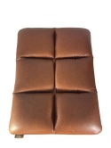 Pufa BAR Vintage Brown Dutchbone widok z góry na pikowane siedzisko