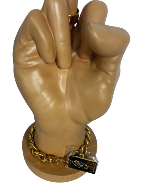 Stolik kawowy pomocniczy dłoń fuck tatuaże ze szklanym blatem nowoczesny kolekcjonerski artystyczny styl