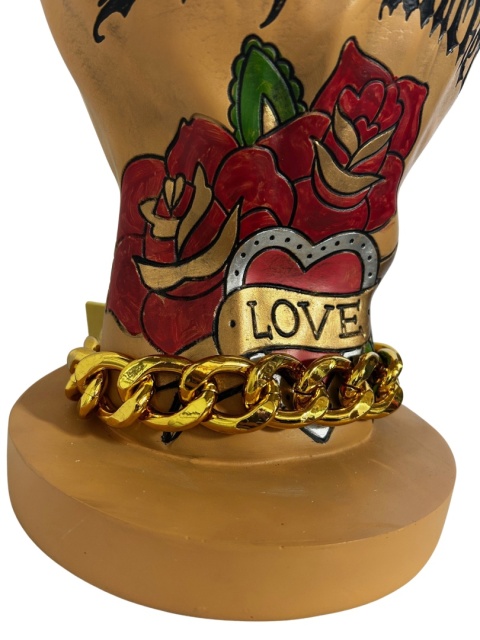 Stolik kawowy pomocniczy dłoń fuck tatuaże ze szklanym blatem nowoczesny kolekcjonerski artystyczny styl