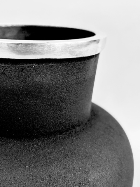 Wazon duży aluminiowy patyna czarny w stylu skandynawskim industrialnym do loftu elegancki minimalizm