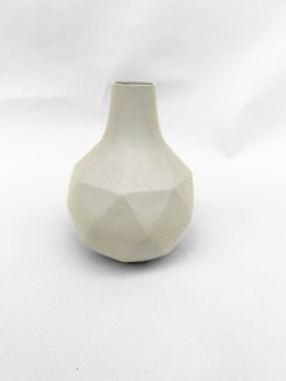 Wazonik metalowy aluminiowy ivory piaskowy wzór origami skandynawski styl