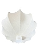 Lampa sufitowa White Label Living widok od spodu z widoczną promienistą strukturą segmentów