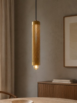 Lampa wisząca Sweet Mesh S w aranżacji nad stołem jadalnianym