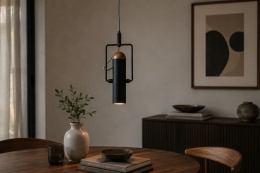 Lampa wisząca Zuiver MARLON czarna w aranżacji nad drewnianym stołem