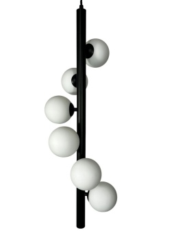 Lampa Monica w aranżacji nad stołem w salonie