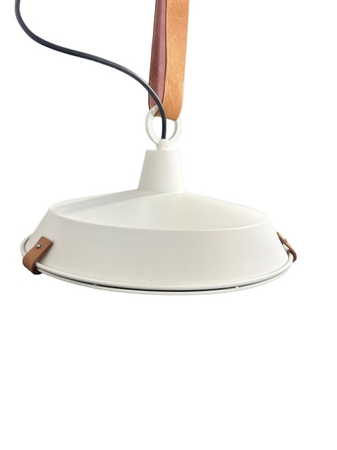 Klosz lampy Zuiver DEK 40 w białym matowym wykończeniu.