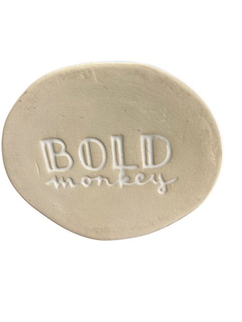 Spód ceramicznego wazonu Bold Monkey z logo producenta.