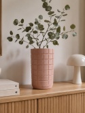 Wazon Zuiver Fajen Pink – różowy betonowy wazon dekoracyjny