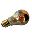 Żarówka LED Classic Mirror Gold 5W E27 ujęcie pod kątem na białym tle.