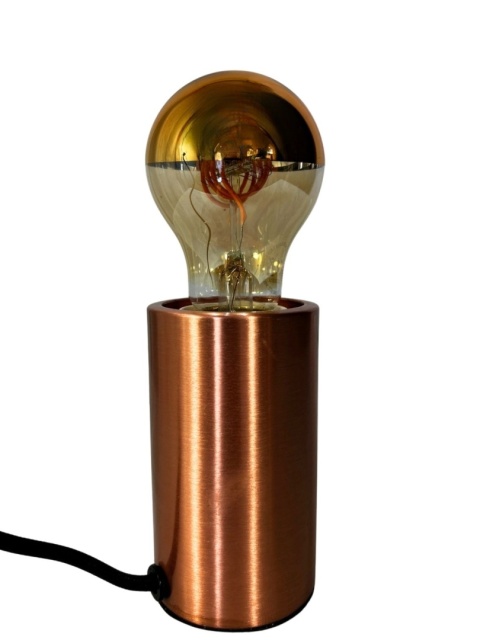 Żarówka LED Classic Mirror Gold zamontowana w oprawce i wyłączona.